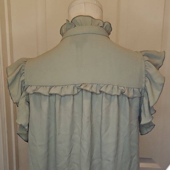Who What Wear Olive Sage Green Sleeveless Ruffled Blouse Size XS - Picture 5 of 6